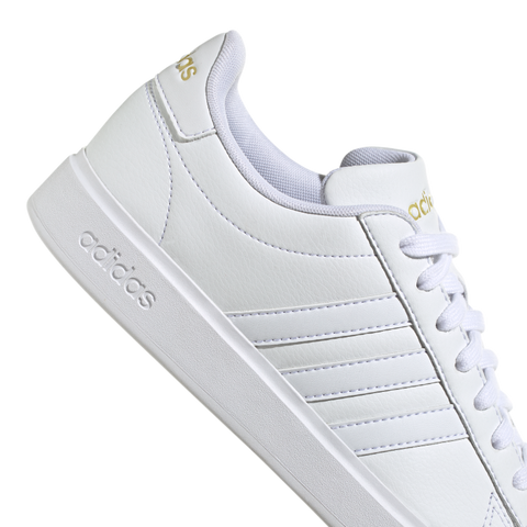 Grand Court Cloudfoam Lifestyle Court Comfort Shoes 5 / Ftwr White/Ftwr White/Gold Met. Grand Court Cloudfoam Lifestyle Court Comfort Shoes 5 / Ftwr White/Ftwr White/Gold Met.