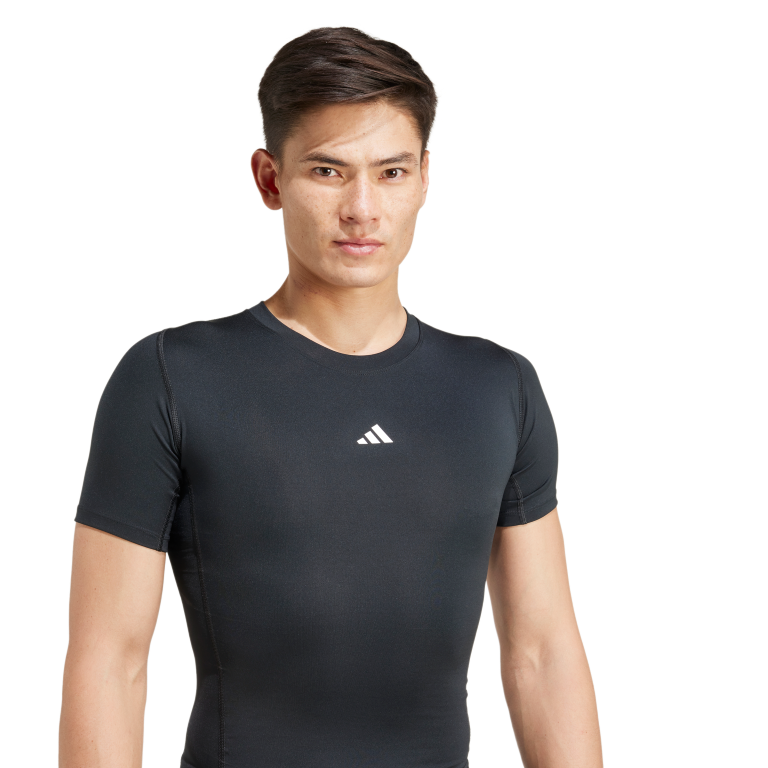 Techfit Compression Training T-Shirt 2XL / Black Techfit Compression Training T-Shirt 2XL / Black