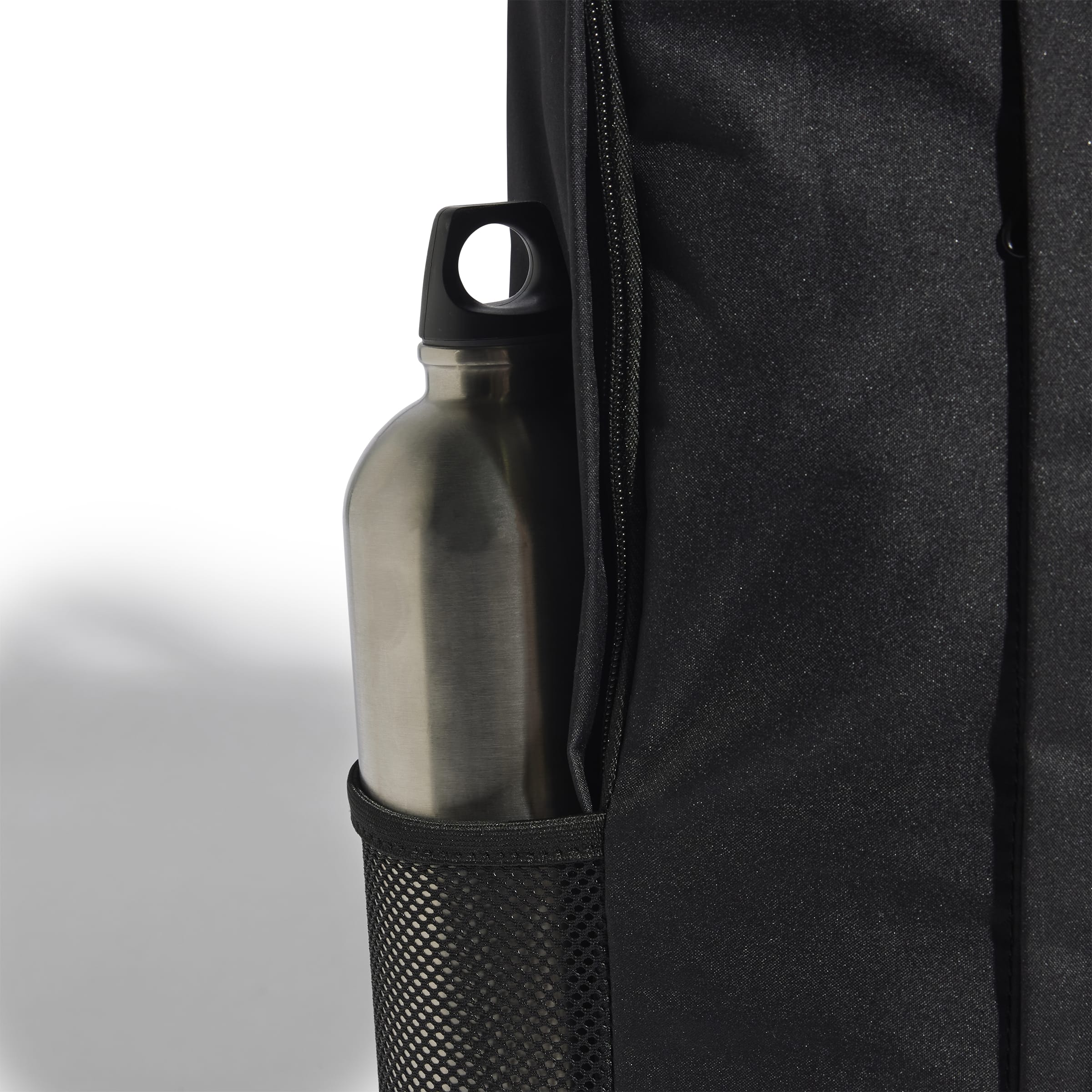 LINEAR BACKPACK Black / Black / White / NS LINEAR BACKPACK Black / Black / White / NS
