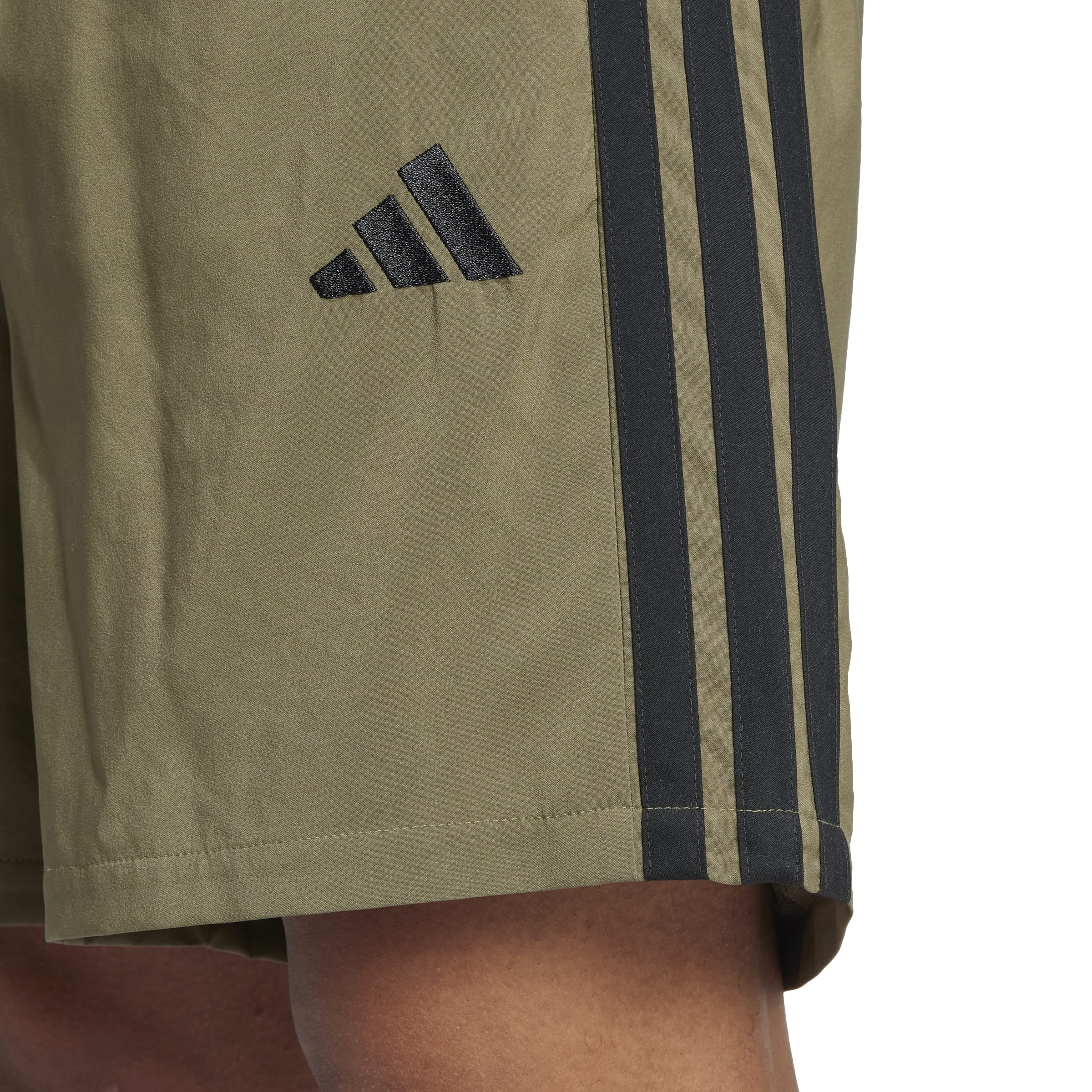 ESSENTIALS THREE STRIPES CHELSEA SHORTS Olive Strata / Black / 2XL ESSENTIALS THREE STRIPES CHELSEA SHORTS Olive Strata / Black / 2XL