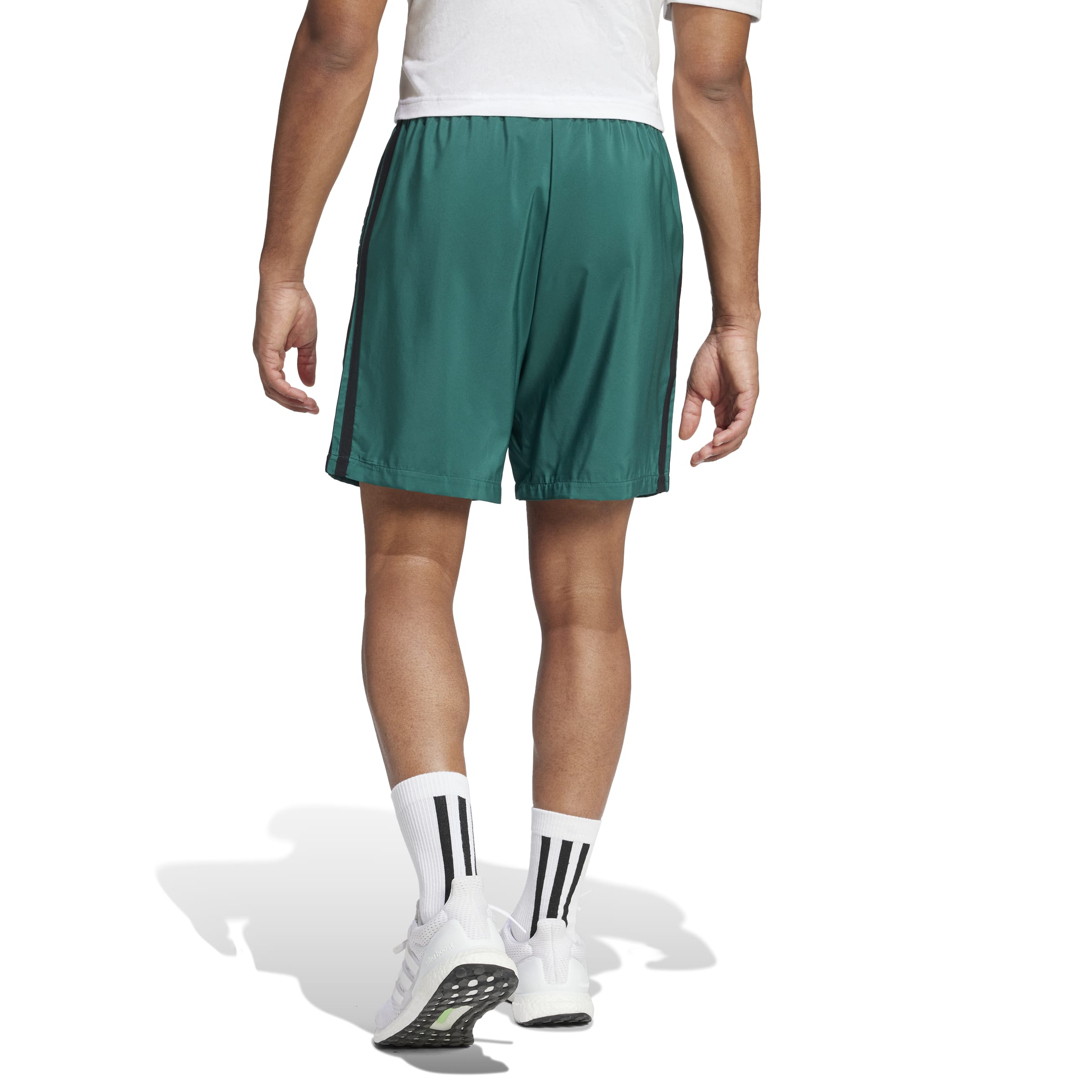 ESSENTIALS THREE STRIPES CHELSEA SHORTS Collegiate Green / Black / 2XL ESSENTIALS THREE STRIPES CHELSEA SHORTS Collegiate Green / Black / 2XL