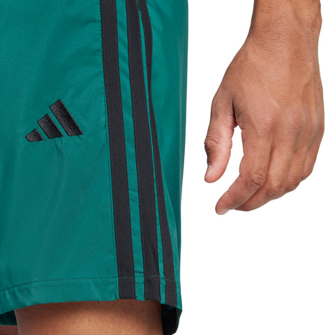 ESSENTIALS THREE STRIPES CHELSEA SHORTS Collegiate Green / Black / 2XL ESSENTIALS THREE STRIPES CHELSEA SHORTS Collegiate Green / Black / 2XL
