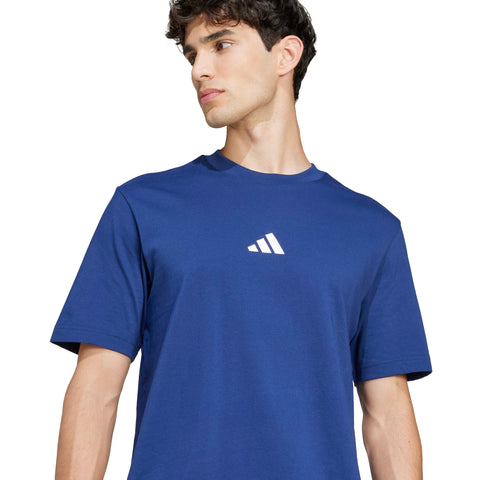 ESSENTIALS SMALL LOGO SINGLE JERSEY TEE Dark Blue / White / S ESSENTIALS SMALL LOGO SINGLE JERSEY TEE Dark Blue / White / S