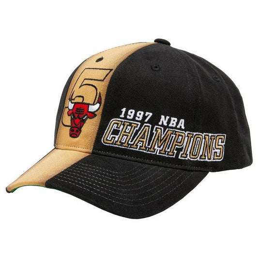 Mitchell & Ness - Chicago Bulls 97 NBA Champs Fit Snapback Cap 