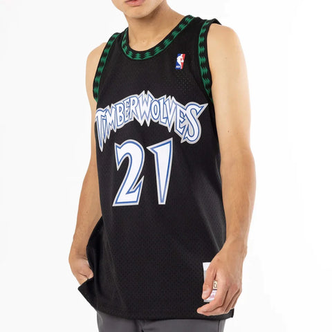 Mitchell & Ness - Kevin Garnett 21, Timberwolves 97-98 Road NBA Swingman Jersey  Mitchell & Ness - Kevin Garnett 21, Timberwolves 97-98 Road NBA Swingman Jersey