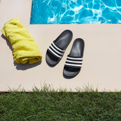 Adilette Aqua Slides 4 / Core Black/Ftwr White/Core Black