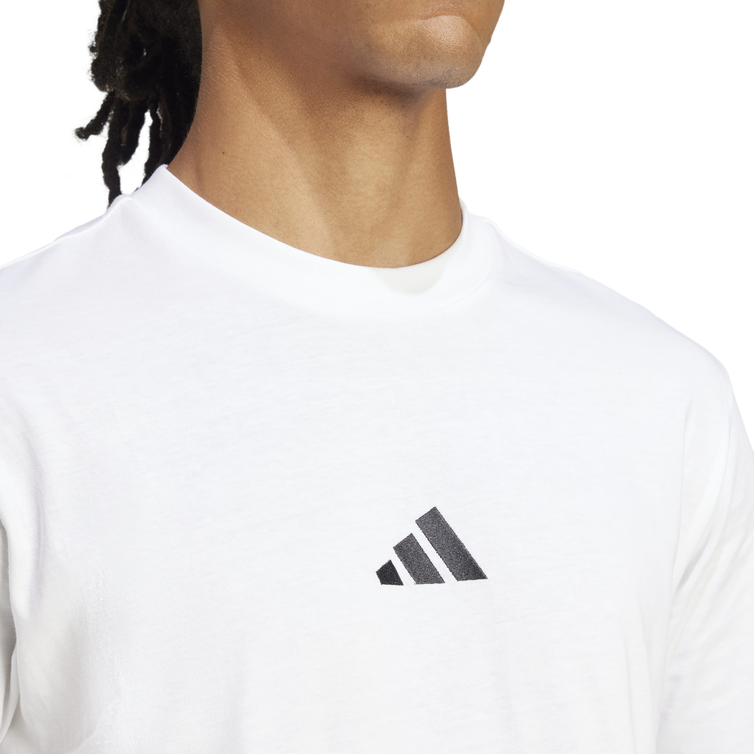 ESSENTIALS SMALL LOGO SINGLE JERSEY TEE White / Black / S