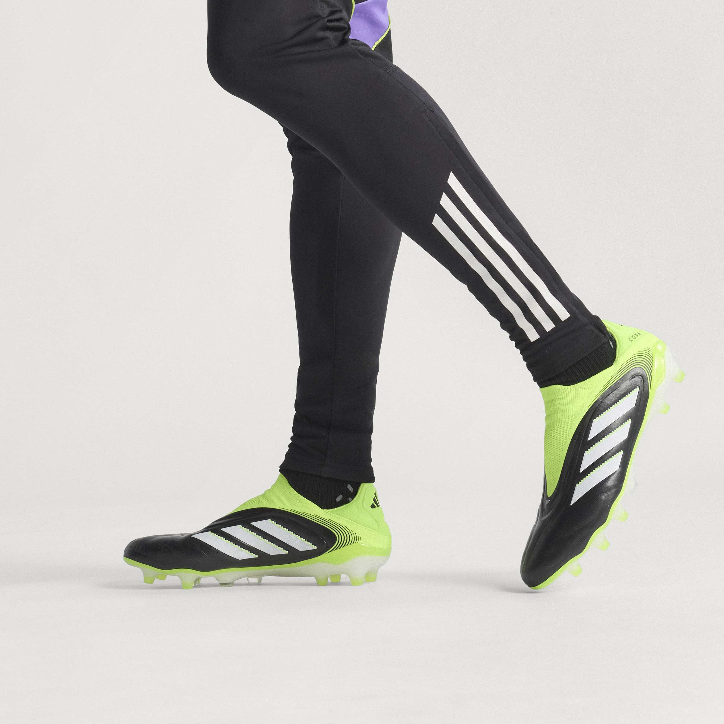 COPA PURE III ELITE Laceless Firm Ground Football Boots Core Black / Ftwr White / Lucid Lemon / 10